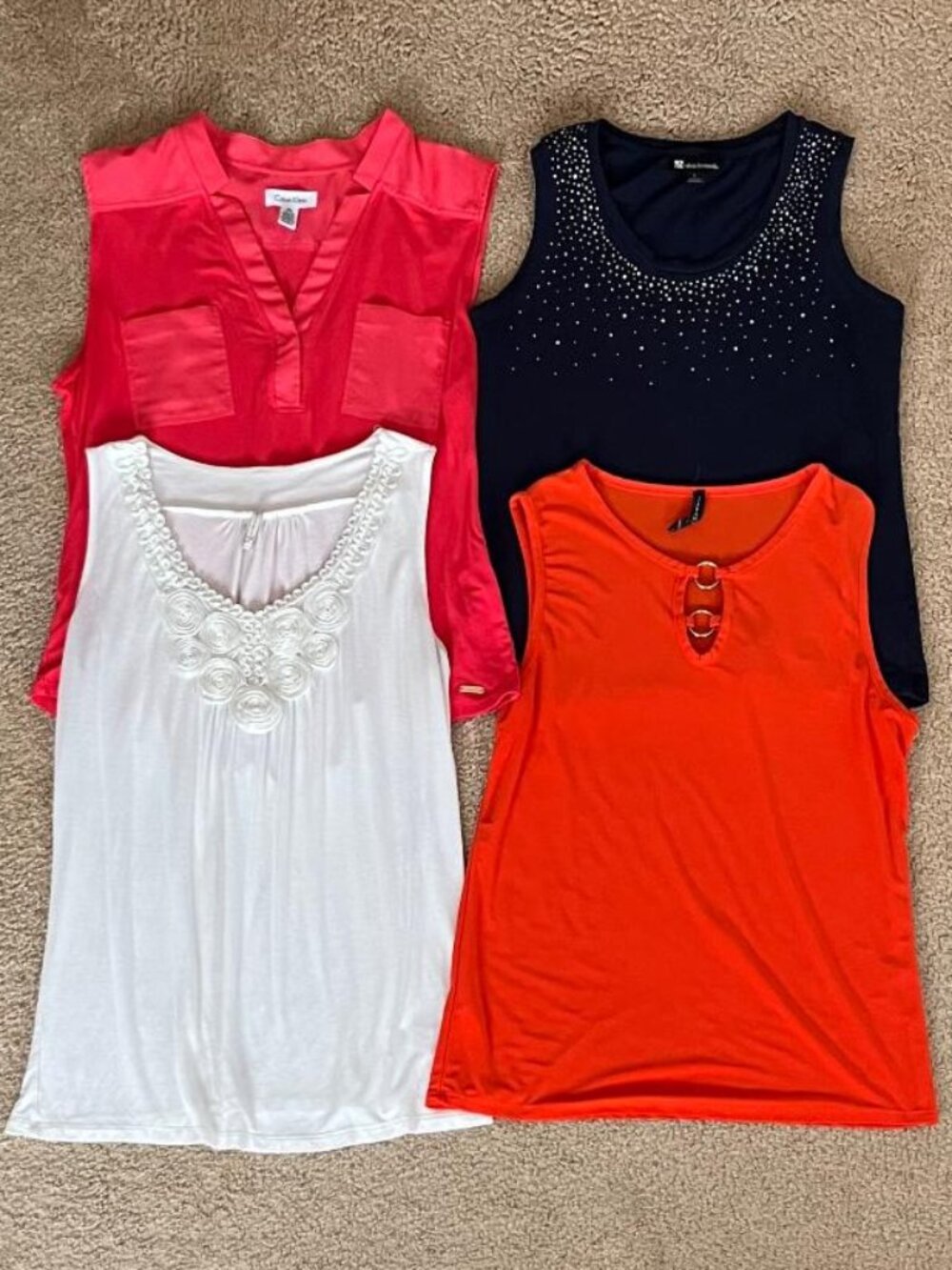 Women's Set of 4 Sleeveless and Tank Tops Medium/Large